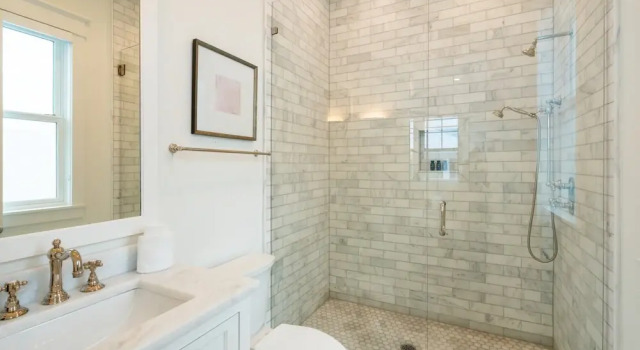 Коттедж Marlin by Avantstay Beachfront Mansion w/ 10 Bdrs & Multiple Living Spaces & Kitchens!