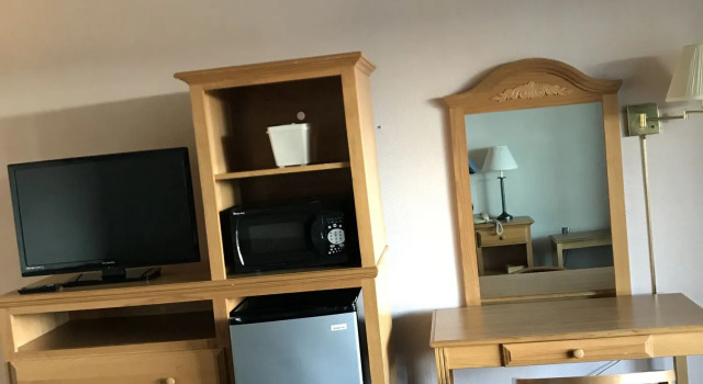 Karakahl Country Inn, Book Hotel Mount Horeb Wisconsin