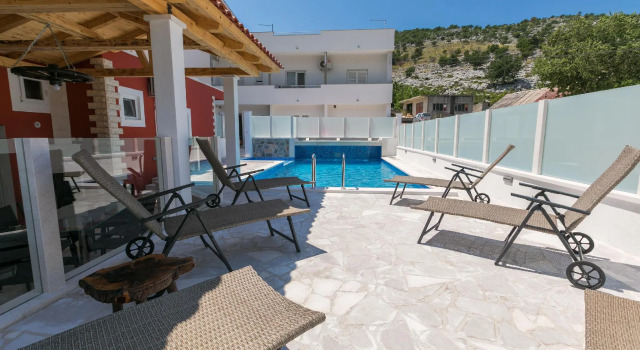 House of Oz with Private Swimming Pool