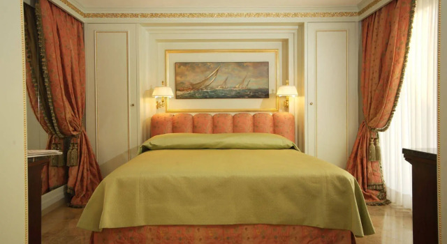 Ashley, Varaa Hotelli Lamezia Terme Calabria