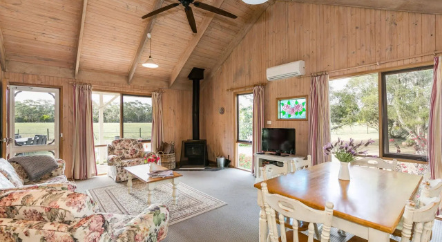 Freshwater Creek Cottages and Farm Stay, Rezervați Sejur la fermă Torquay Great Ocean Road