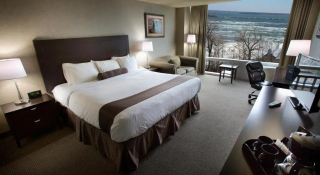 Двухместный люкс Tower с видом на реку The Oakes Hotel Overlooking the Falls