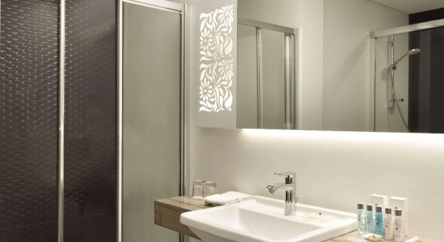 Двухместный люкс Ramada Hotel & Suites by Wyndham Izmir Kemalpasa