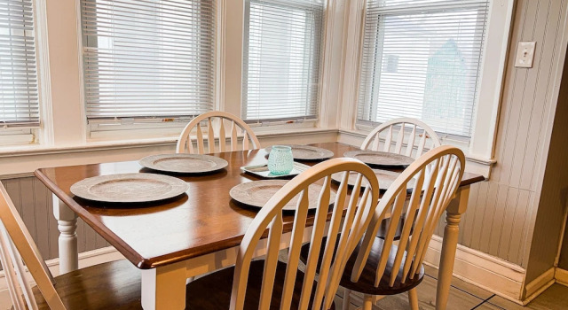 Коттедж Deluxe THE 1023 With Private Yard & Parking, Near Falls & Casino by Niagara Hospitality