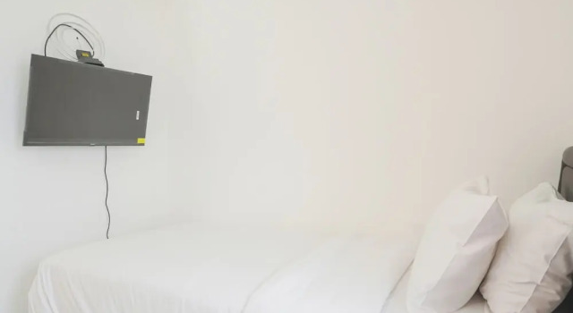 Студия Minimalist Studio Taman Semanan Indah Cengkareng Apartment