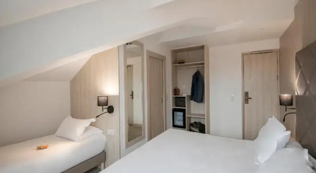 Трёхместный номер Superior GOLDEN TULIP CANNES HOTEL de PARIS