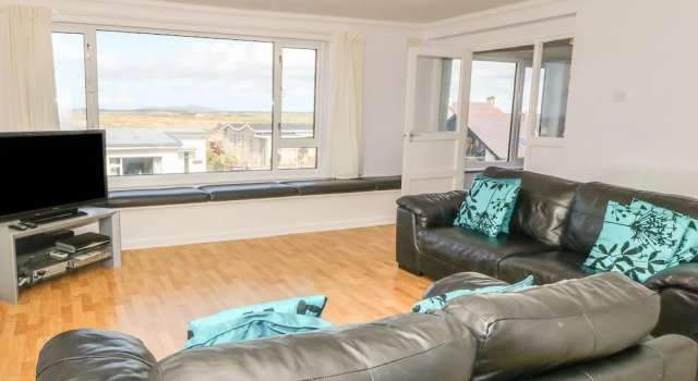 Flat 1 Bryn Colyn, Book Lejlighed Llanfaelog Anglesey