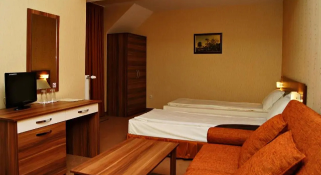 Полулюкс Family Hotel Ramira