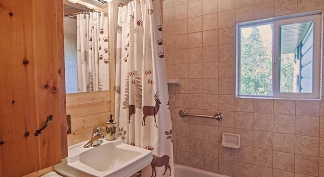 Номер Standard с 3 комнатами с видом на горы Grandmas Cabin Yellowstone Vacation Home