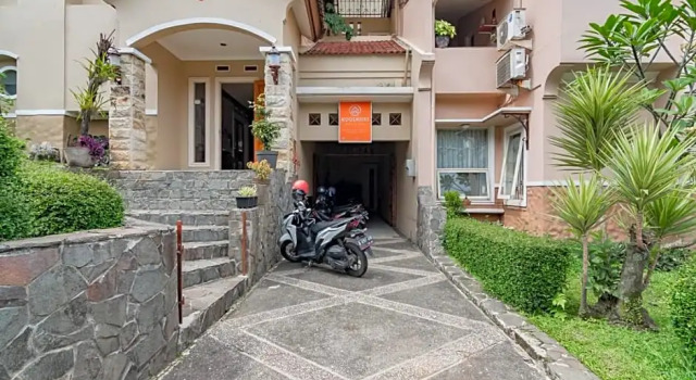 KoolKost near Simpang Dago 2 (Minimum Stay 6 Nights), Book Hotel Bandung Wetan 