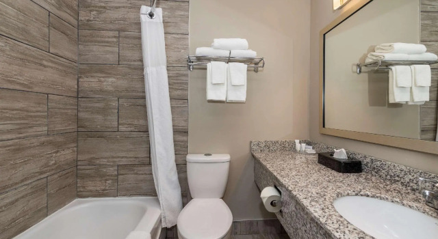 Двухместный номер Standard Clarion Pointe Medicine Hat Saamis Tepee