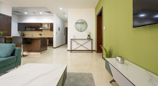 Modern beachfront 1BR apartment, Забронировать Апартаменты/квартира Отели Пальмы Джумейра с бассейном, Бассейн