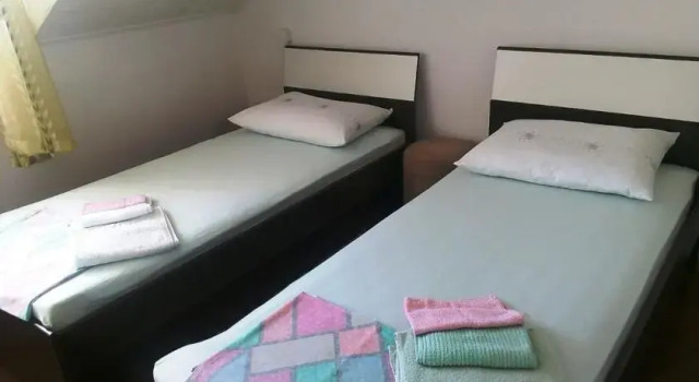 Lidija beach apartment