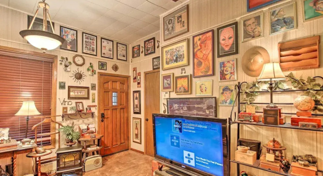Вилла c 1 комнатой с балконом San Antonio Rental w/ Courtyard: Walk to Riverwalk
