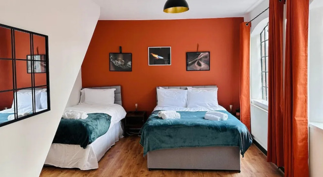 The Jewel Box Birmingham City Apartment, Book Lejlighed Hoteller i Birmingham med parkering, nær Shakespeare Express, Parkering
