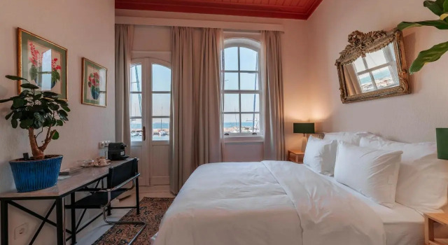 Gumruk Otel Urla