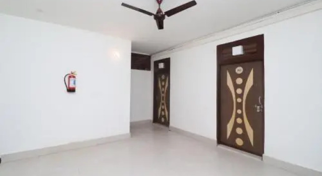 OYO 26989 Hotel Invogue, Забронировать Отель Отели Карнал 3 звезды, 3*