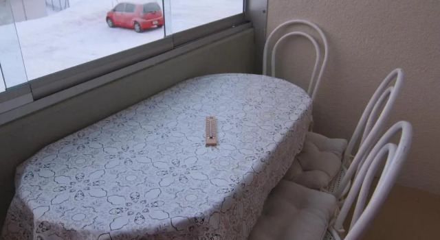 2.5-Zimmer-Wohnung Balkon freie See- und Bergsicht, Garage PPe
