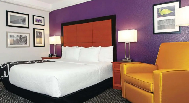 Двухместный номер Deluxe La Quinta Inn & Suites by Wyndham Ontario Airport