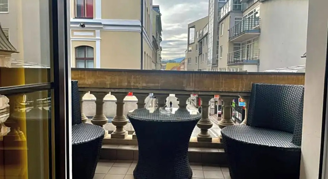 Luxo quarto varanda Hotel Radnice