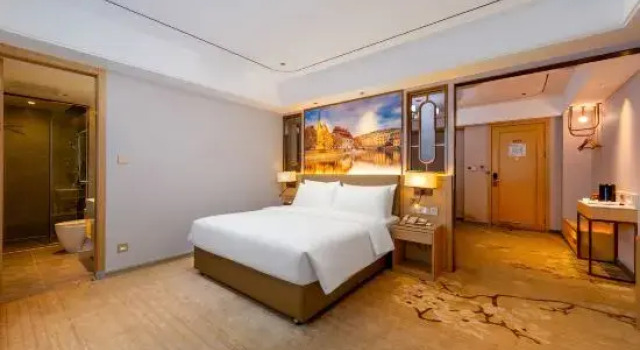 Семейный люкс Executive c 1 комнатой Vienna 3 Best Hotel (Lianjiang Experimental School Jinxiuhuajing)