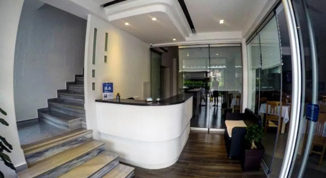 Hotel Aulona