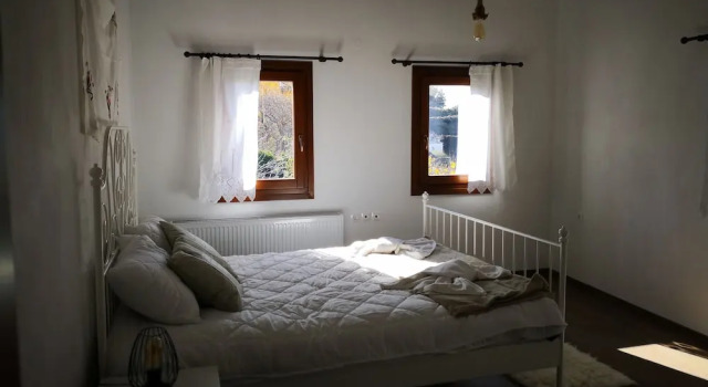 Коттедж Deluxe Effrosini Stonehouse Portaria