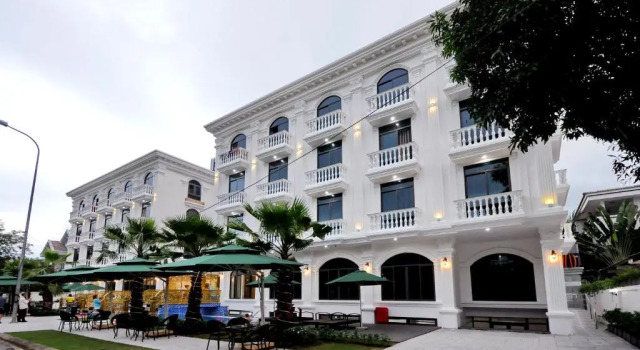 Crown Nguyen Hoang Hotel