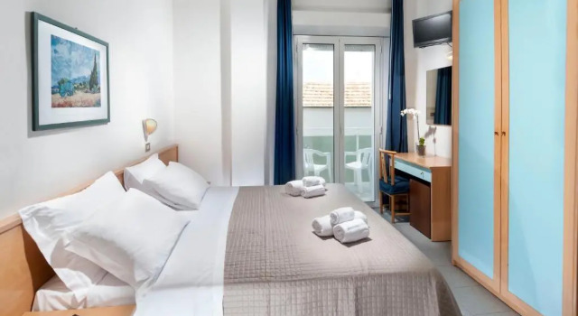 Двухместный номер Standard с балконом Hotel International