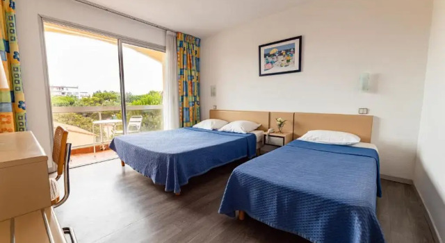 Трёхместный номер Standard Hotel du Port