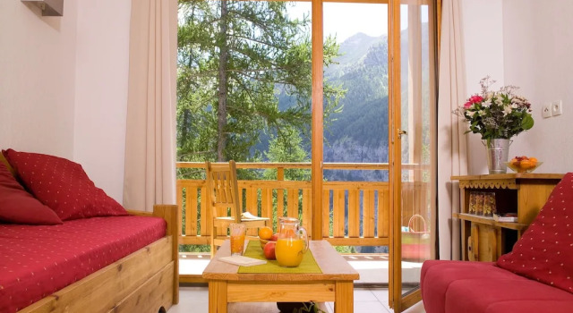 Апартаменты с 2 комнатами с балконом Madame Vacances - Residence Les Balcons des Airelles