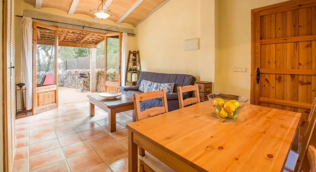 Can Fus, Book Hotel Campos 