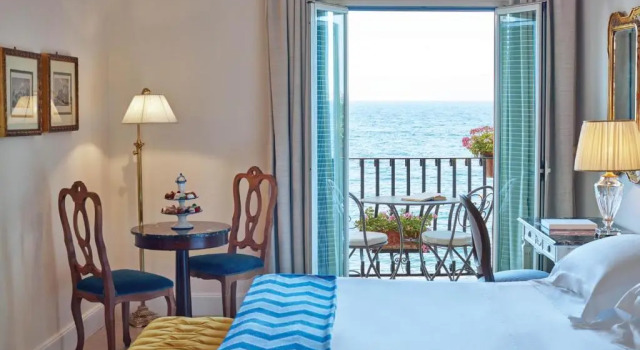 Двухместный номер Deluxe с балконом и с видом на море Villa SantAndrea, A Belmond Hotel, Taormina Mare