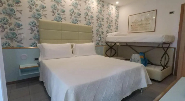 Четырёхместный номер Superior Hotel Gaby