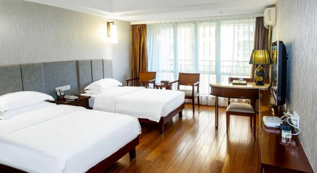 Двухместный номер Superior Ramada Encore by Wyndham Qionghai Downtown
