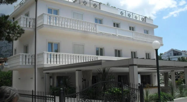 Luxury Rooms Villa Jadranka, Забронировать Вилла Виллы Макарска, рядом с Набережная Рива (Макарска), Вилла