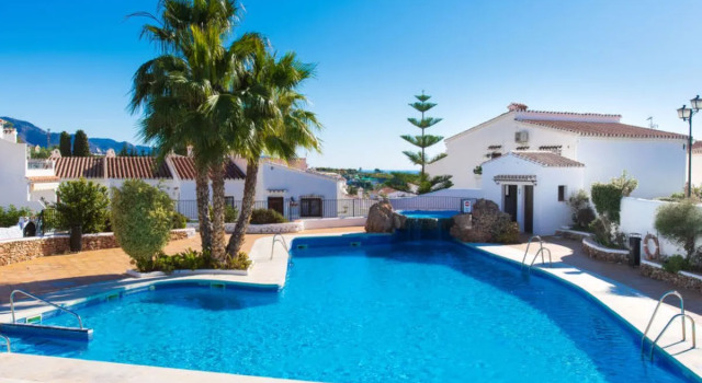 Apartment Rosa Nerja, Забронировать Апартаменты/квартира Апартаменты Нерха, рядом с Пляж Бурриана, Апартаменты/квартира