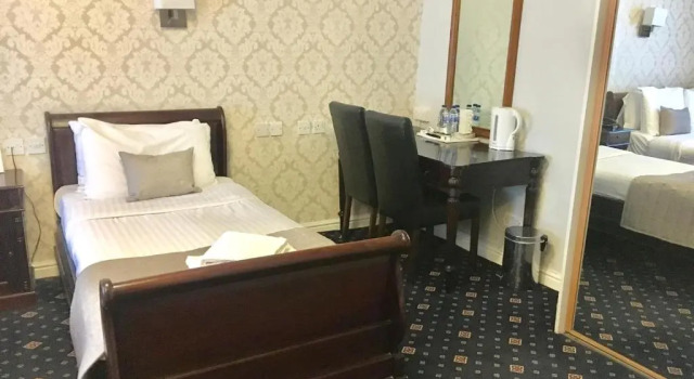 Семейный номер Standard Normanton Park Hotel, BW Signature Collection