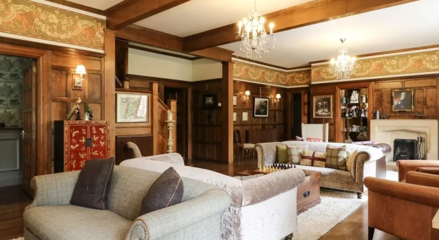 Bearnock Lodge, Buchen Sie Ferienhaus Hotels in Schottland mit Parkplatz, Parkplätze