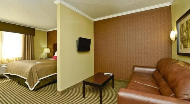 Двухместный люкс c 1 комнатой Best Western Plus Olathe Hotel