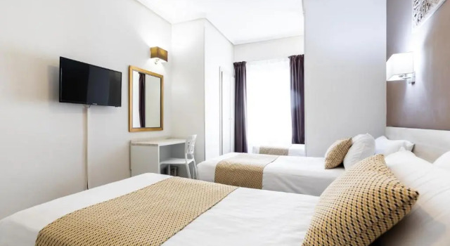 Трёхместный номер Sweet Hotel Continental