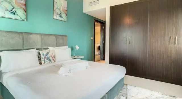 Key View - Red Residence
