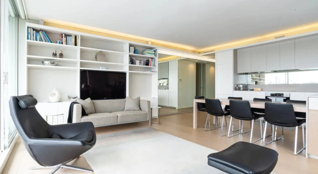 2 Bedroom Apartment with Bay View