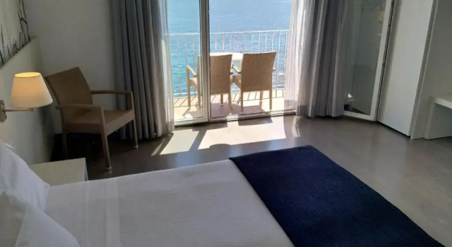 Двухместный номер Standard с видом на море Hotel Mediterrani