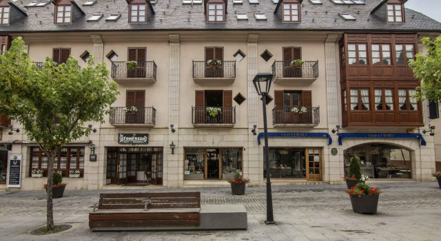 Hotel Fonfreda, Забронировать Отель Вьельа Э Михаран Бакейра-Берет, рядом с Церковь Св. Михаила