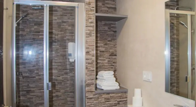 Номер Standard Pension San Anton