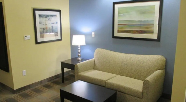 Шестиместный люкс Best Western Plus Fort Worth Forest Hill Inn & Suites