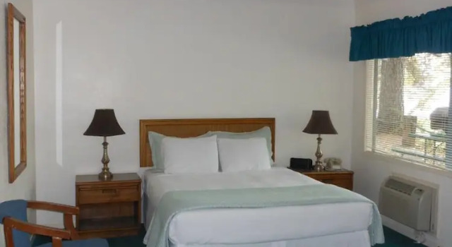 Двухместный номер Standard Bridge Bay Lodge at Shasta Lake