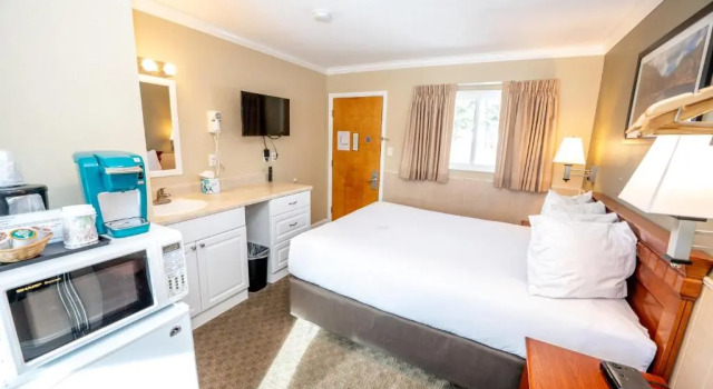Двухместный номер Standard Blue Door Inn