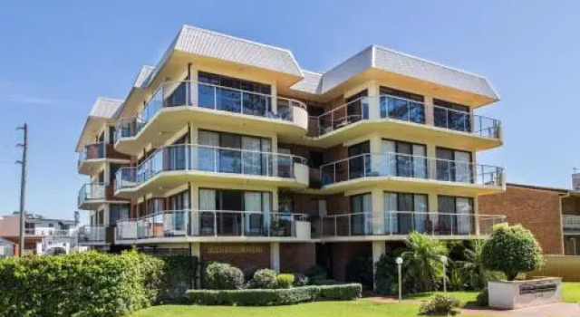 Champagne Court 1 With Water Views